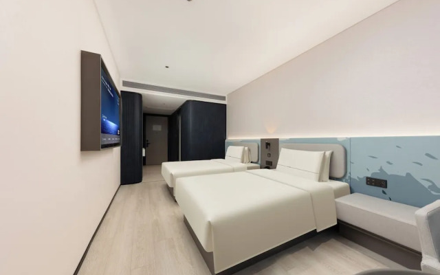 Pudong Airport  Light Residence Hotel