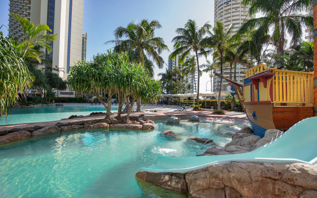 Mantra Crown Towers