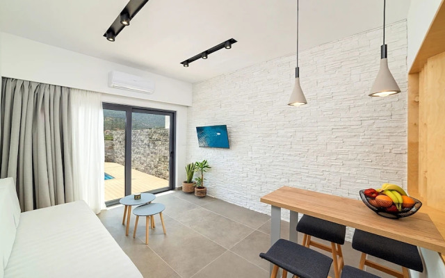 Aelia Suites