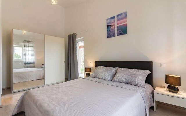 Nice Home in Vodnjan With Wifi and 2 Bedrooms