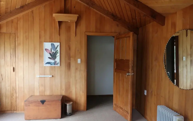 Te Nikau Retreat - Hostel