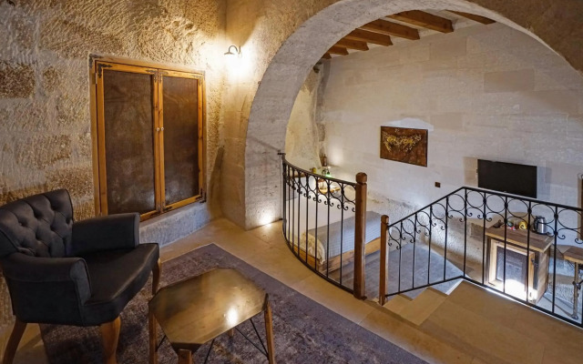 Design Cave Hotel