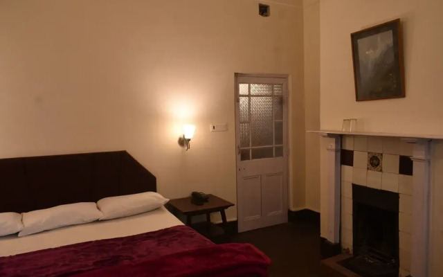 Pineridge Hotel