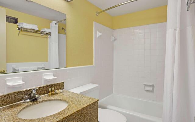 Days Inn by Wyndham Newport News
