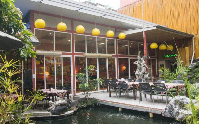 Villa Cha Cha Banglumphu