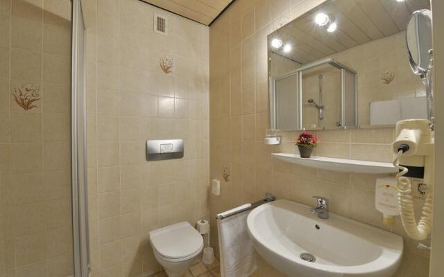 Greenline Hotel Holst