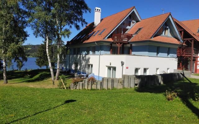 Lipno Riviéra - Myši v botě