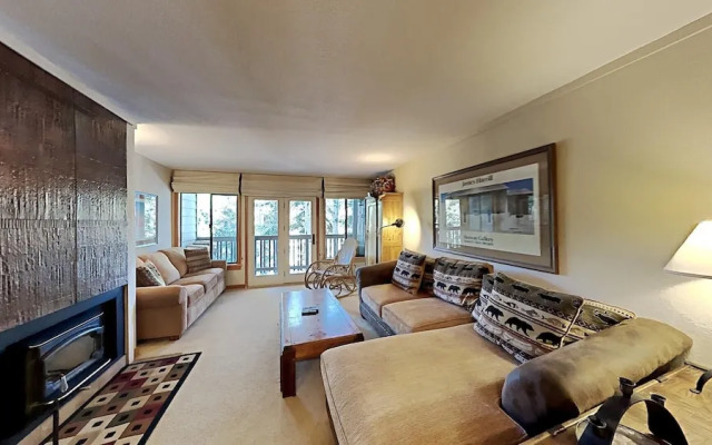 Spacious Condo with Full Kitchen - Steps Away from Summer Hiking and Biking Adventures! by RedAwning