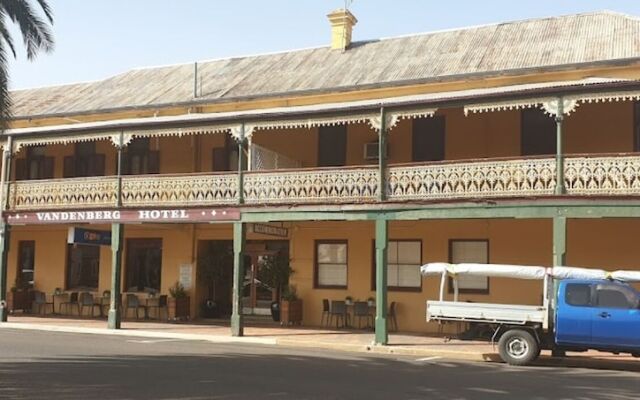 Vandenberg Hotel Forbes