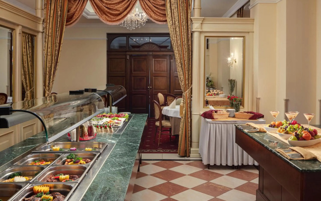 Humboldt Park Hotel And Spa