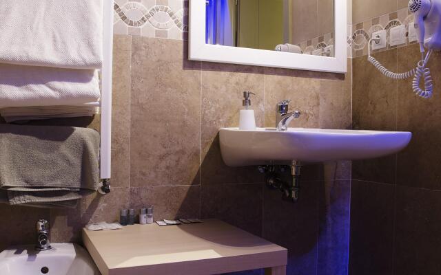 Dolce Vita Suites Hotel