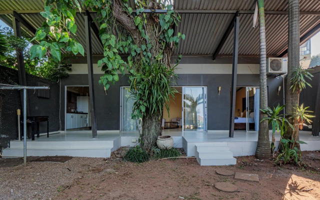 Private Studio flatlet, Uncapped Wifi, Netflix,Full DSTV