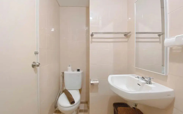 1Br With Pool View At Parahyangan Residence Apartment