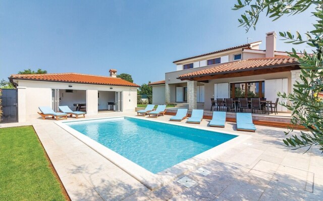 Beautiful Home in Vodnjan With Sauna, Wifi and 4 Bedrooms