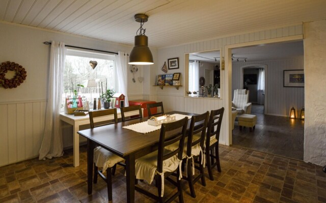 Beautiful Home in Strömstad With 5 Bedrooms and Wifi