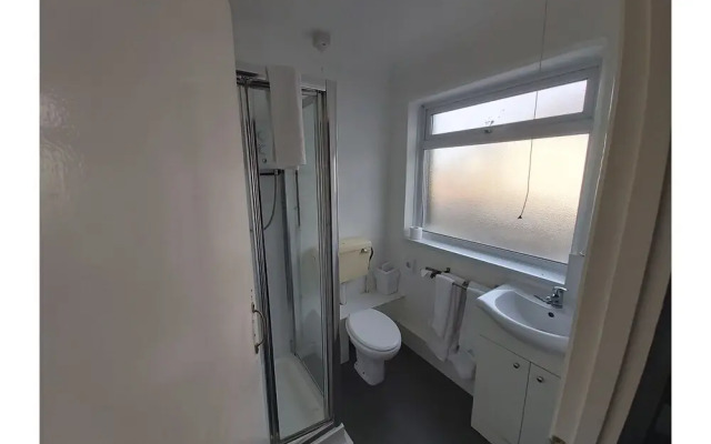 Hankinson Road by Oyo Rooms