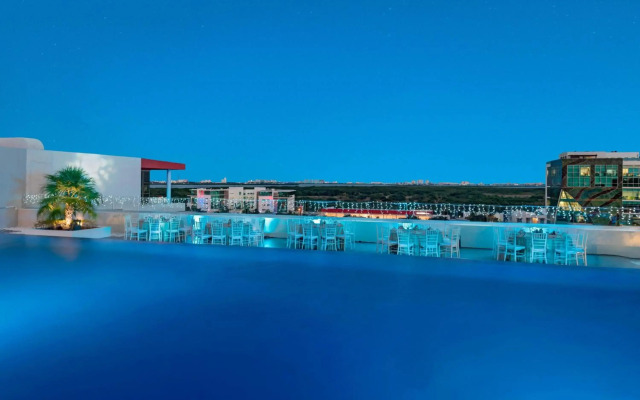 Four Points by Sheraton Cancun Centro