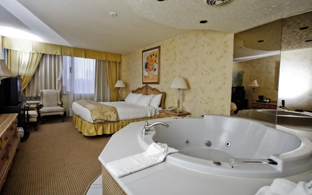 Travelodge by Wyndham Niagara Falls Fallsview