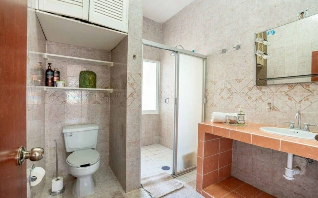 Alberca Privada Jardín y Garage para 8