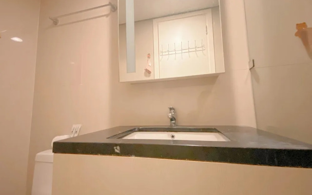 Comfy Studio Room at Marquis de Lafayette Apartment