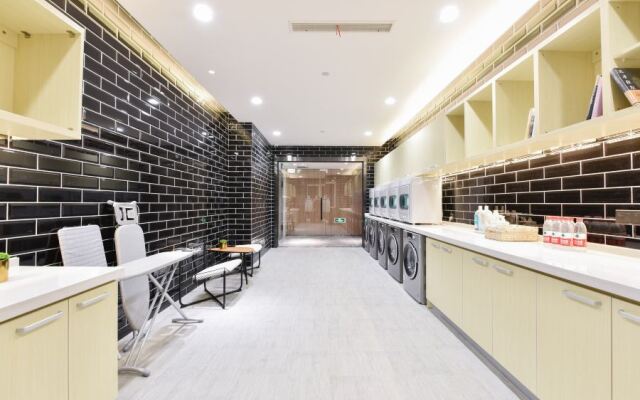 Atour Hotel Beijing Linkong New National Exhibition Center Branch