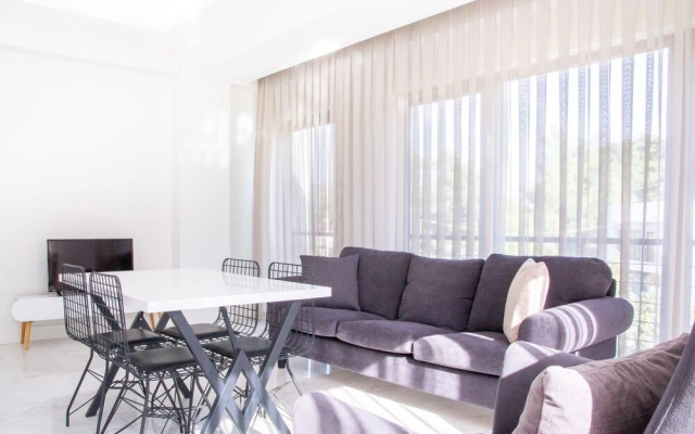 Modern Flat w Garden 5 min to Beach in Milas