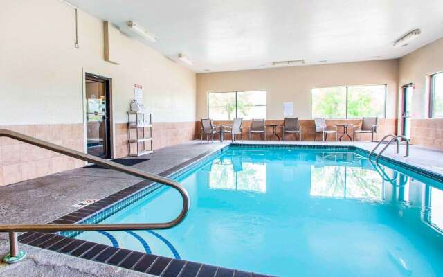 Quality Inn & Suites Ankeny - Des Moines