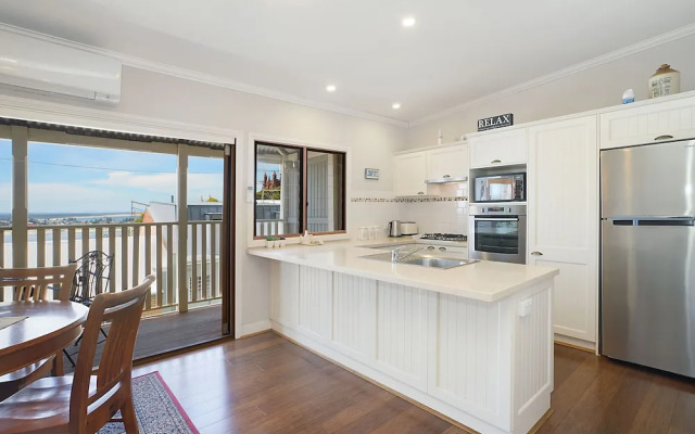 Newcastle Short Stay Apartments - Vista Apartment