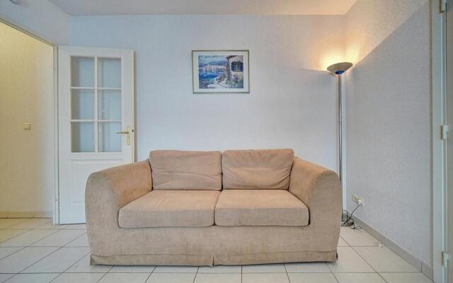 MODERNE 3 PIECES CANNES CENTRE AVEC BALCON l! A2B67