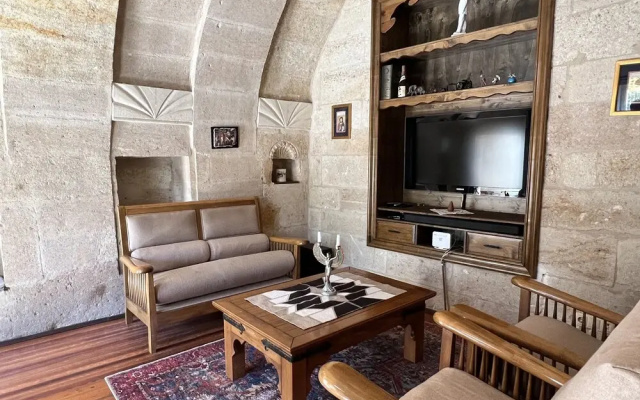 Kayhan Cave Villa