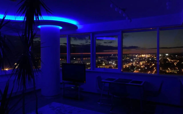 25-Th Floor Sea View Apartment