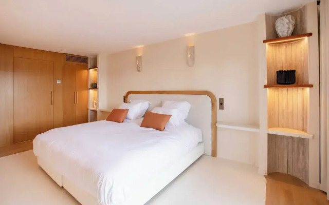 Magnificent Room With AC & Sea View in Gassin