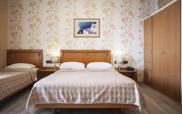 Stefania Beach Hotel