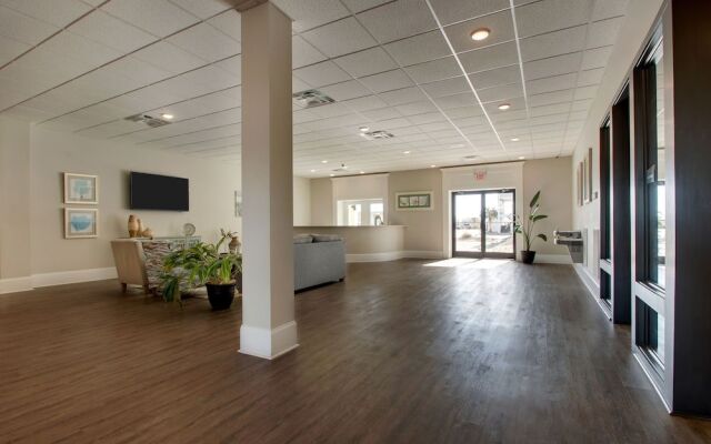 Islander Hotel & Resort