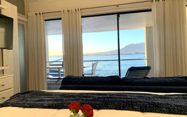 185 on Beach Boutique Suites and Apartments