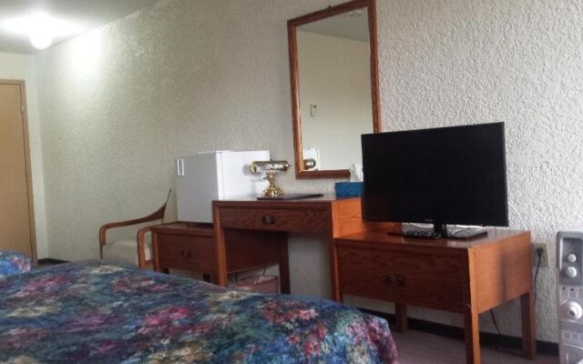 Maple Creek Motor Inn