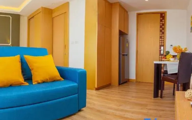 Nice Studio Top-Floor. Scenic Rooftop Pool. Surin Beach