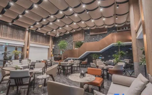 Junyue Holiday Hotel