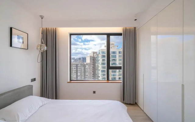 Book and Bed-Jingan Temple