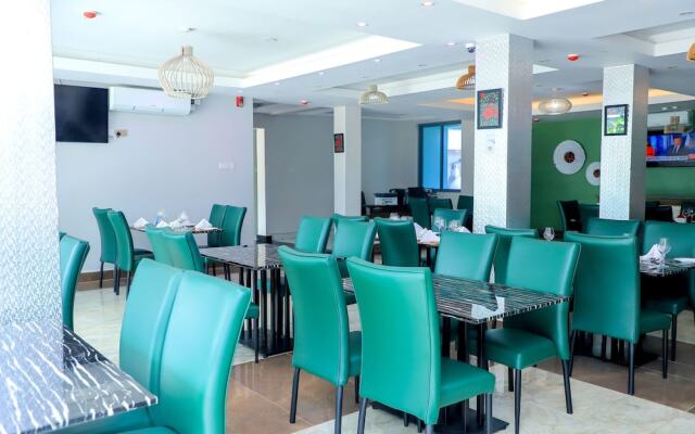 Le tsuba Grand Hotel