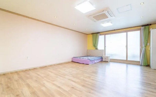 Yeosu Moranggee Pension