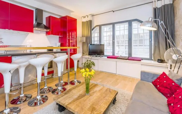 Les Innocents Louvre Marais Apartment