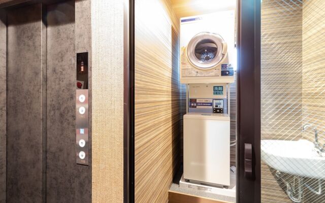 OYO Earth Hotel