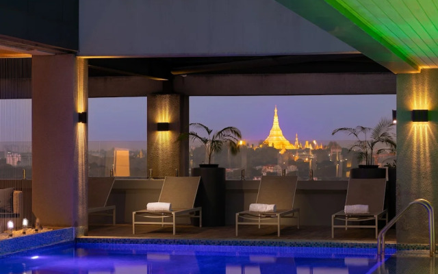 Yangon Thanlwin Hotel