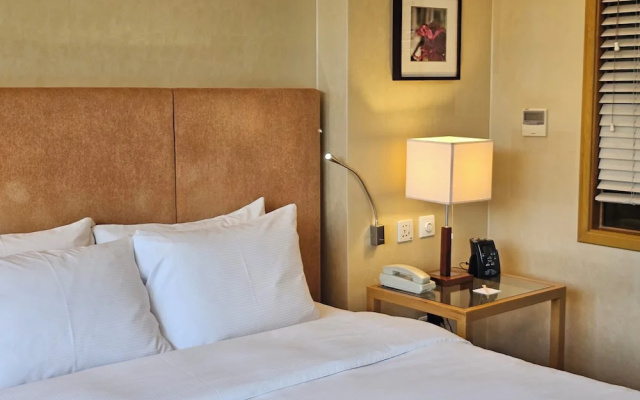 Hilton Garden Inn Hanoi – Guest Rooms – Hanoi