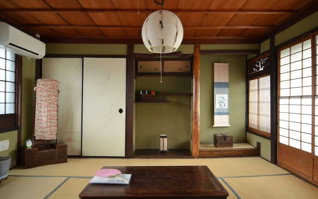 Guest house Rakuza