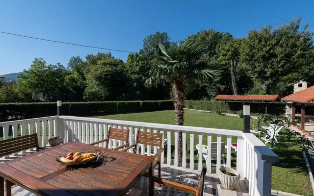 Seaview Apartment Lara