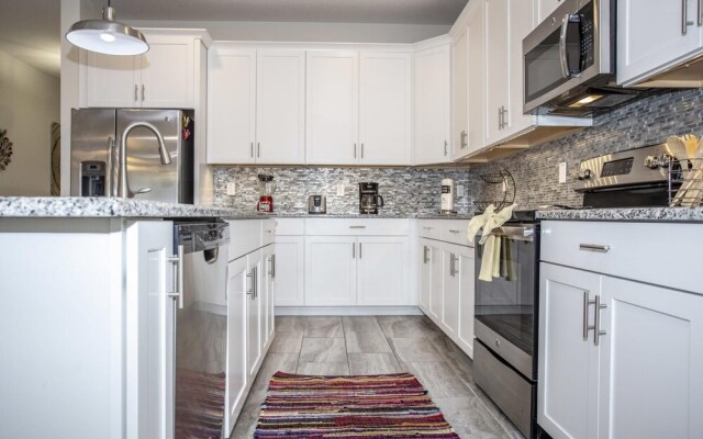 6BR Home Prime Location