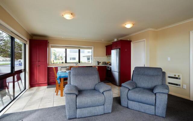 Paradise Inn - Kaikoura Holiday Home