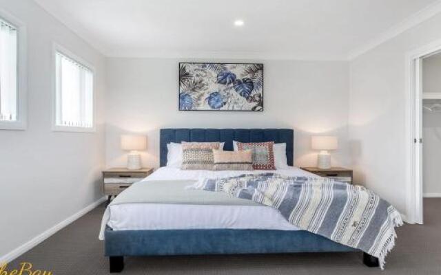 Pacific Paradise No.28 Anna Bay